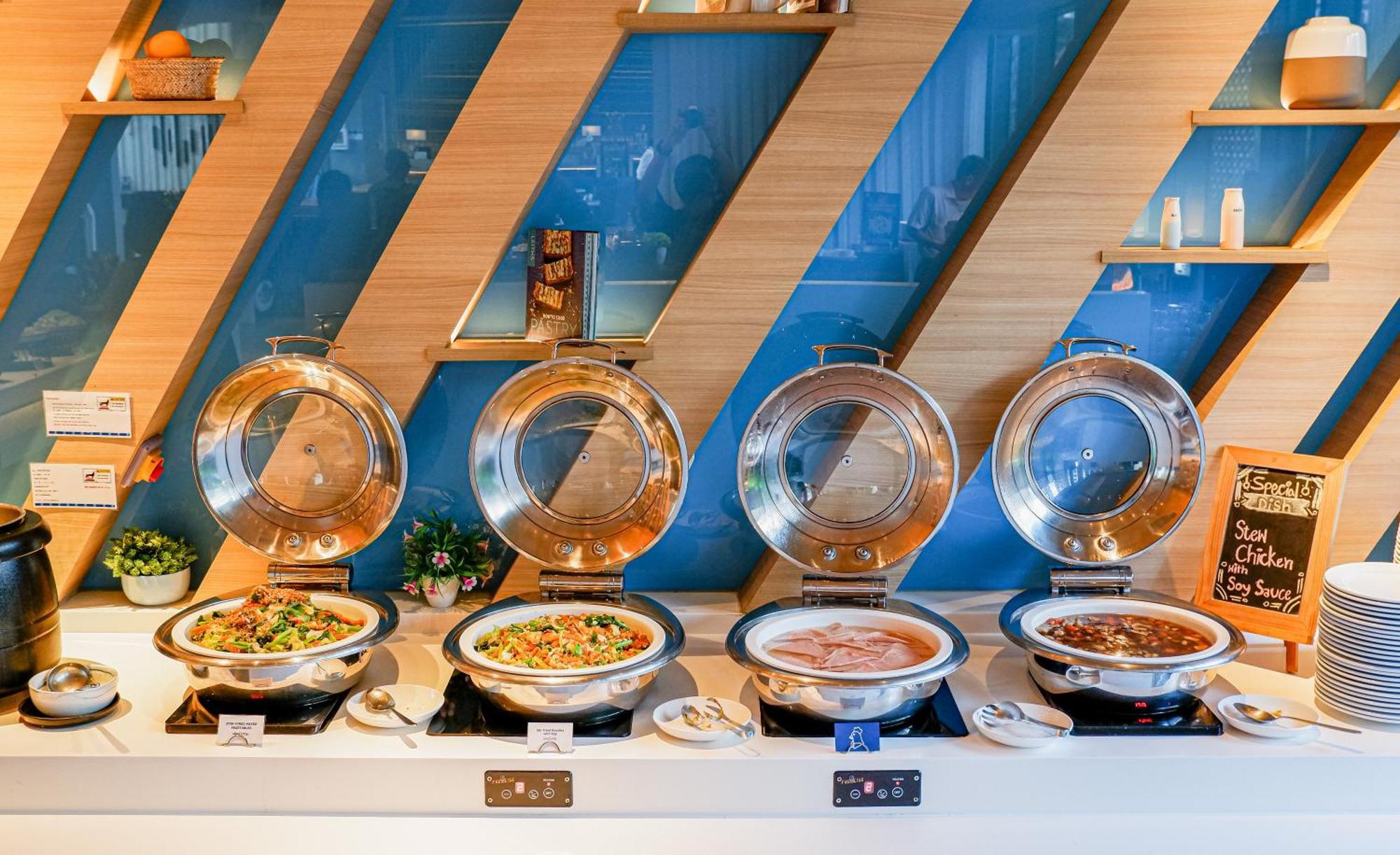 HOLIDAY INN EXPRESS BANGKOK SOI SOONVIJAI - BOOK TODAY & SAVE